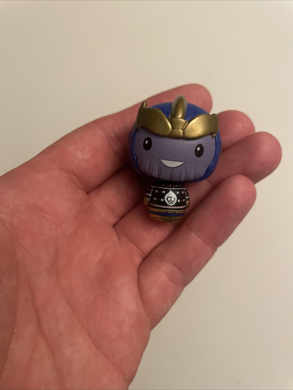 Personaggio Funko Pint Size Heroes Marvel Holiday Series Thanos NUOVO