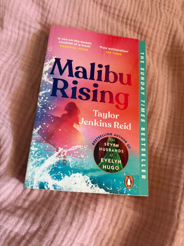 Malibu Rising - Taylor Jenkins Reid
