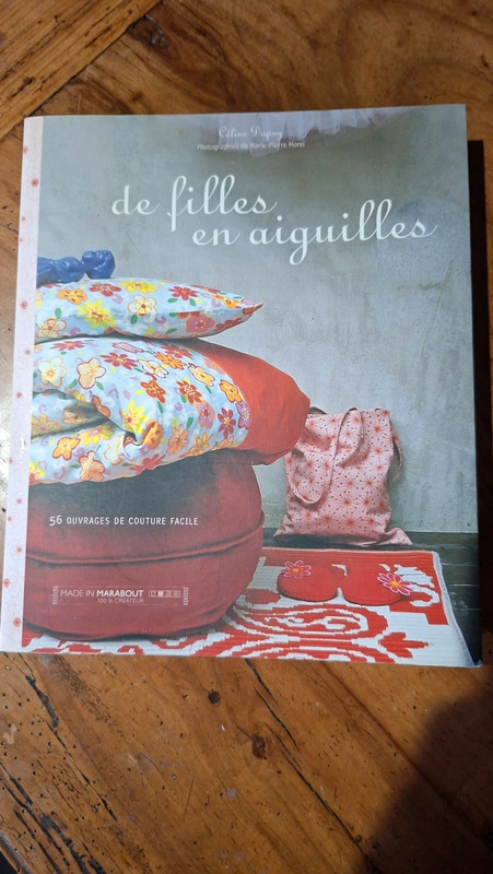 De filles en aiguilles