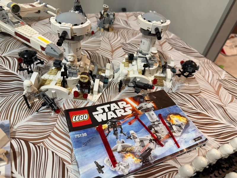 LEGO Star Wars 75138 Hoth Attack - 2 set