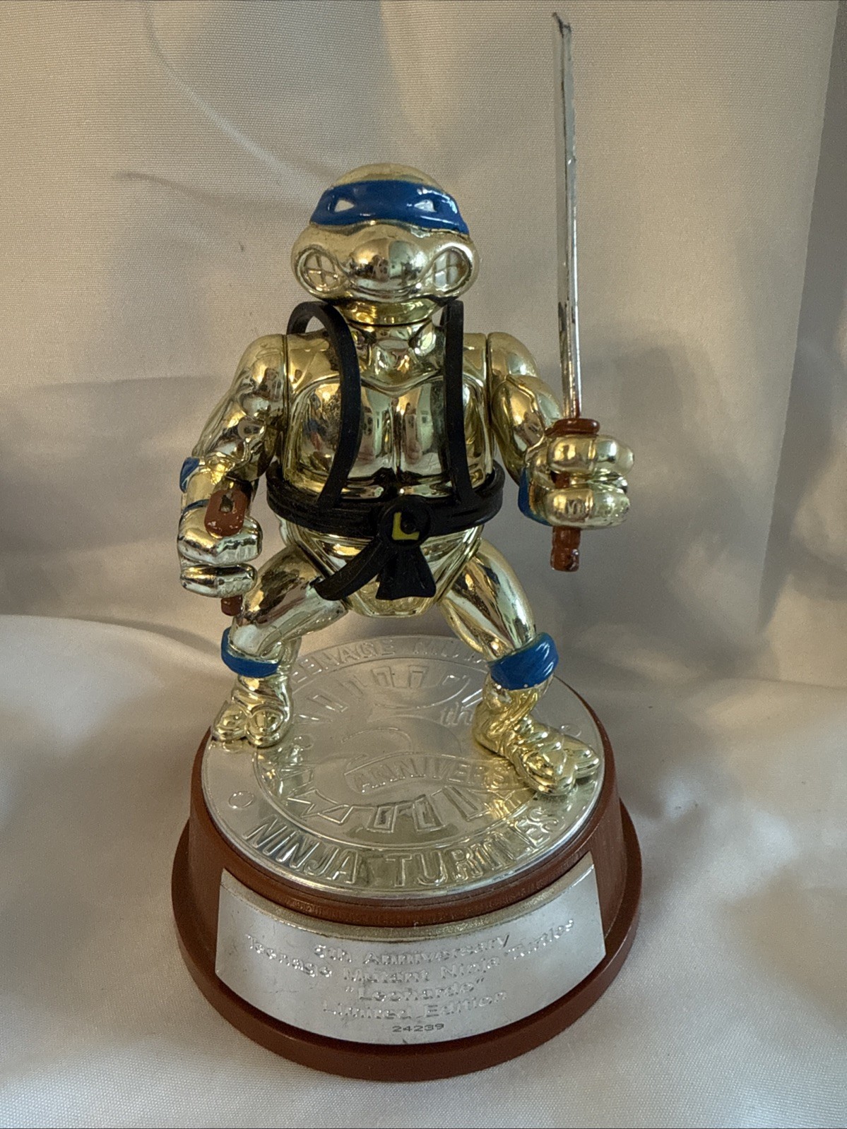 1992 Playmates TMNT Teenage Mutant Ninja Turtles Leonardo Gold 5° anniversario #