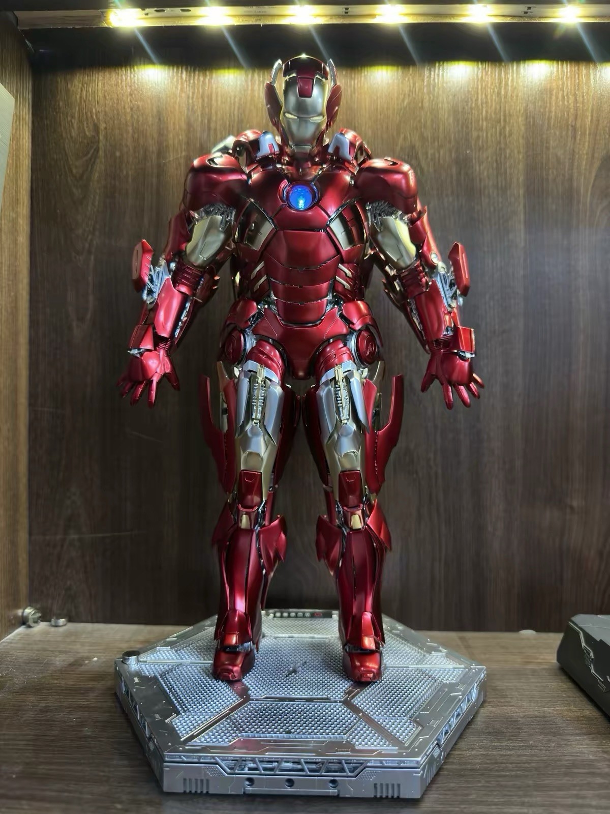 Hot Toys Style 1/6 Iron Man MK7 Mark VII Suit Up Form Skeleton Marvel Avengers
