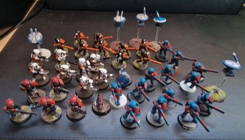 35 TAU warrios, whit 6 drones