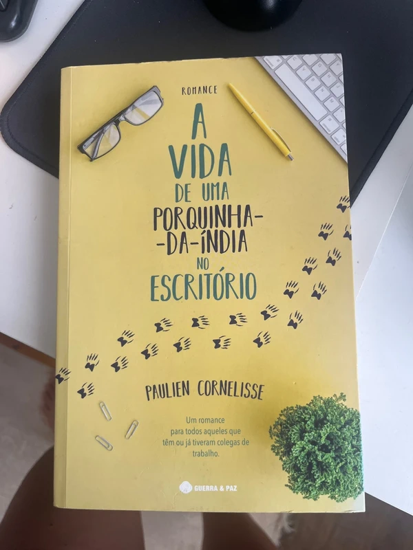 Livro - A vida de uma porquinha da Índia no escritório