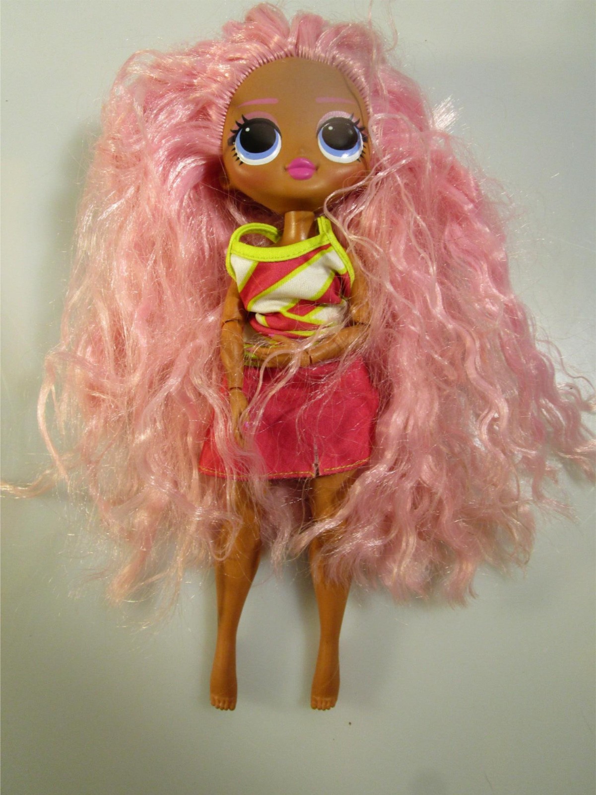 LOL Surprise OMG Uptown Girl 9" bambola alla moda capelli rosa MGA -