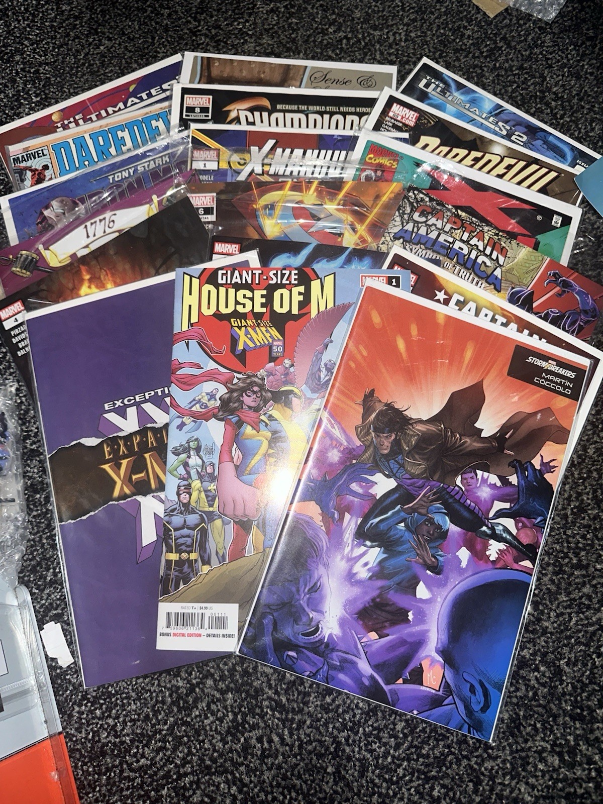 18 MARVEK COMICS BUNDLE VARIANTS & MAIN COVER X-MEN CAPTAIN AMERICA DAREDEVIL