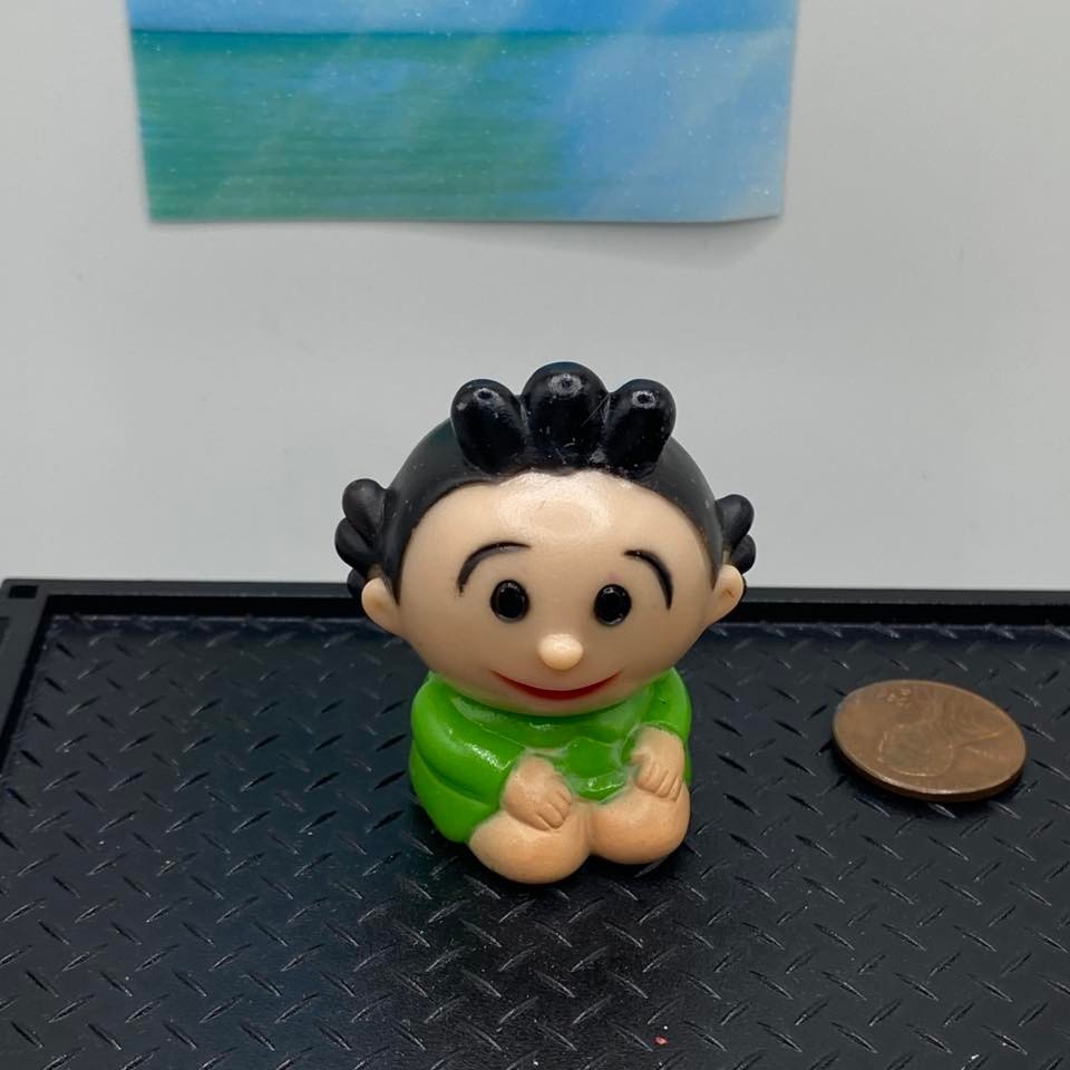 Vintage Sazae-san Soft Vinyl Sofubi Mini Finger Figure Bambola Anime Camicia Verde