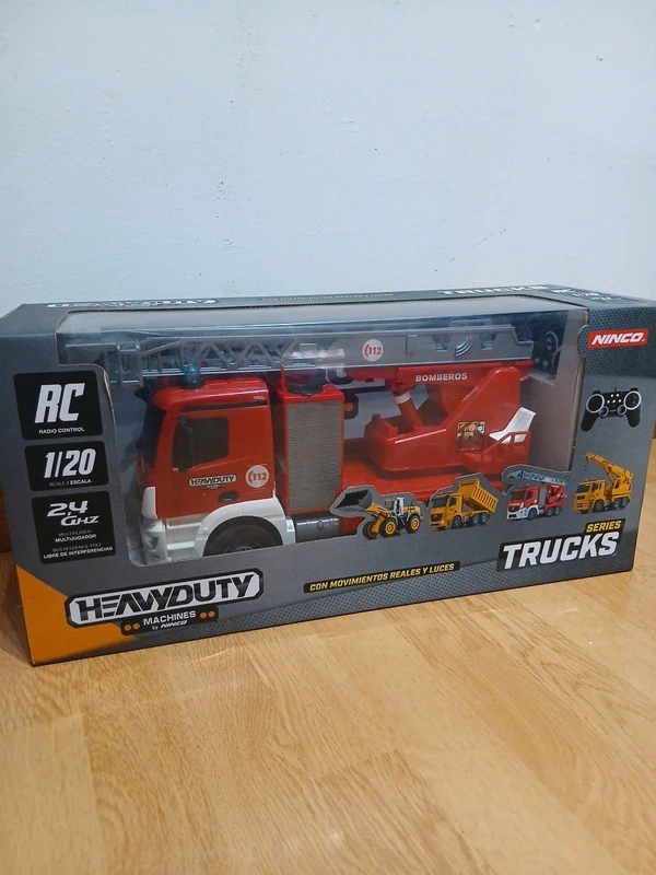 l Camión de Bomberos Heavy Duty RC de la marca Ninco a escala 1:20
