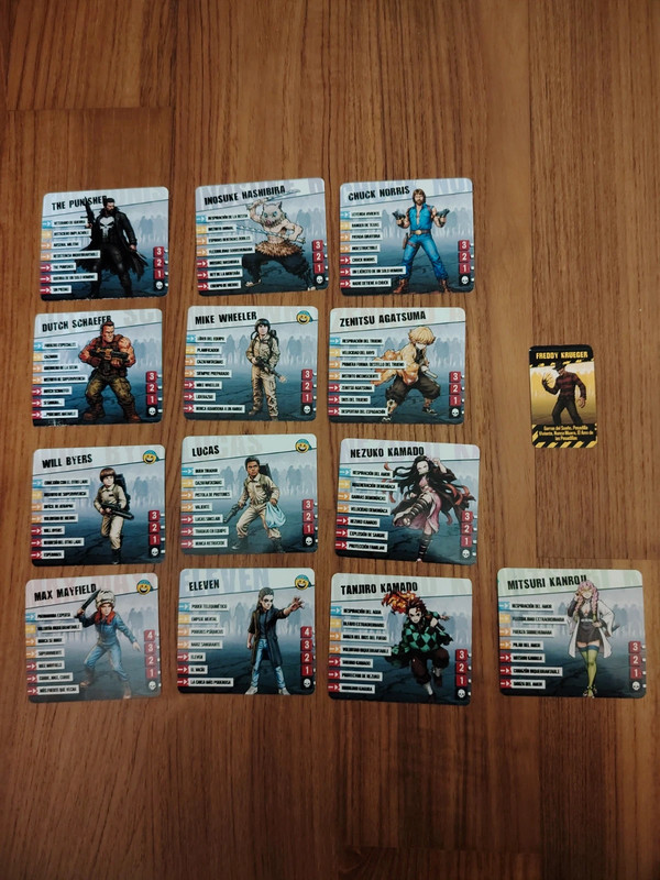 Lotto di 14 miniature fan made di zombicide con carte in spagnolo