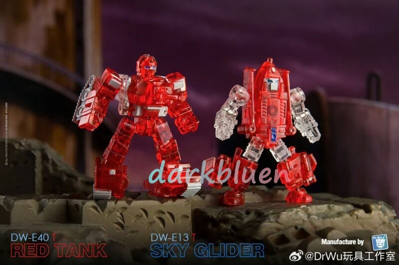 Dr Wu DW-E40T RED TANK & DW-E13T Sky Glider Mini Transformed Action Figure