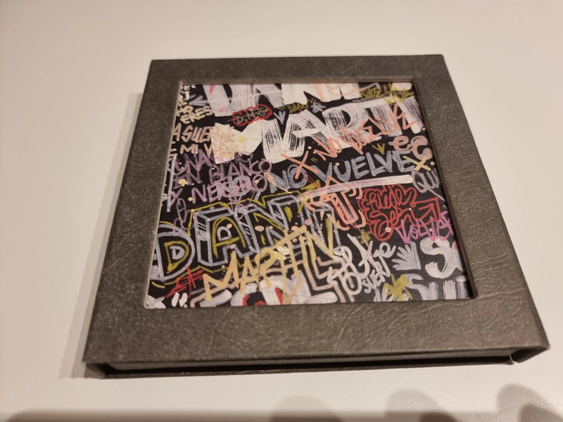 Dani Martín – No, No Vuelve | Caja Deluxe Firmada + Postales