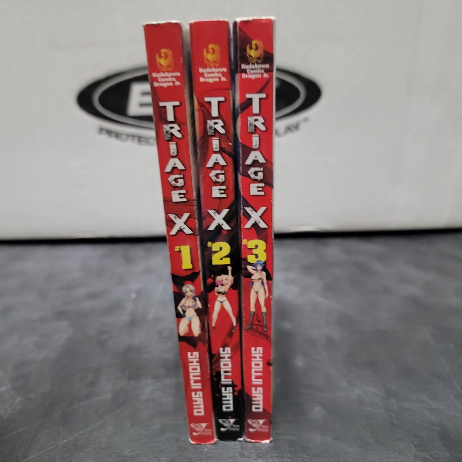 Triage X Vol. Set manga usati 1-3 (Shouji Sato / Yen Press)