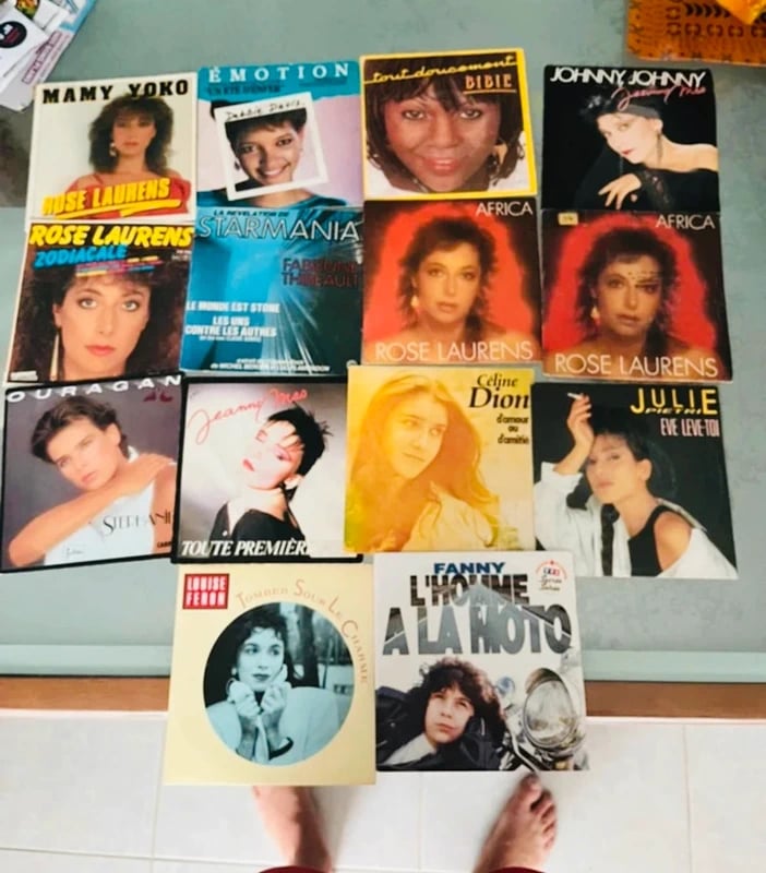 Lot de 14 disques 45 tours