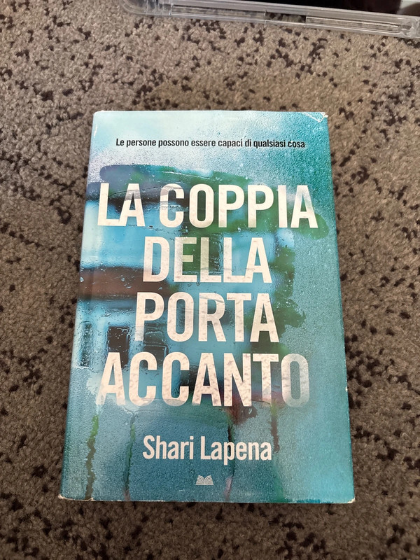 “La coppia della porta accanto”