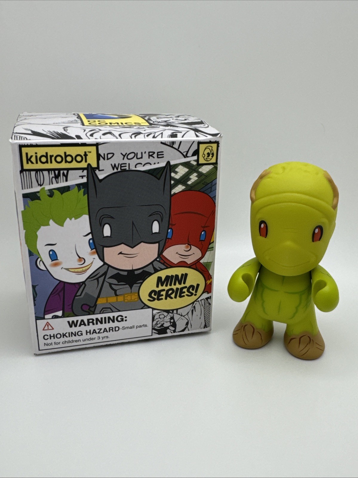 Kidrobot DC Universe Mini Series Swamp Thing Blind Box Figura NUOVO