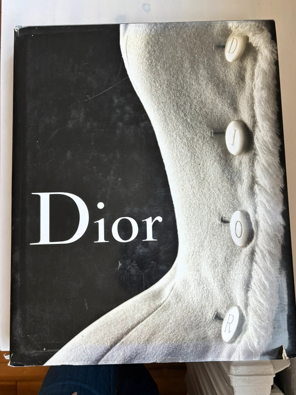 Beau-livre Dior