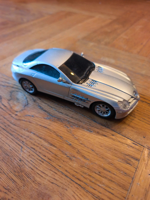 Prachtig Schaalmodel Mercedes-Benz SLR McLaren – Zilver (Die-cast)