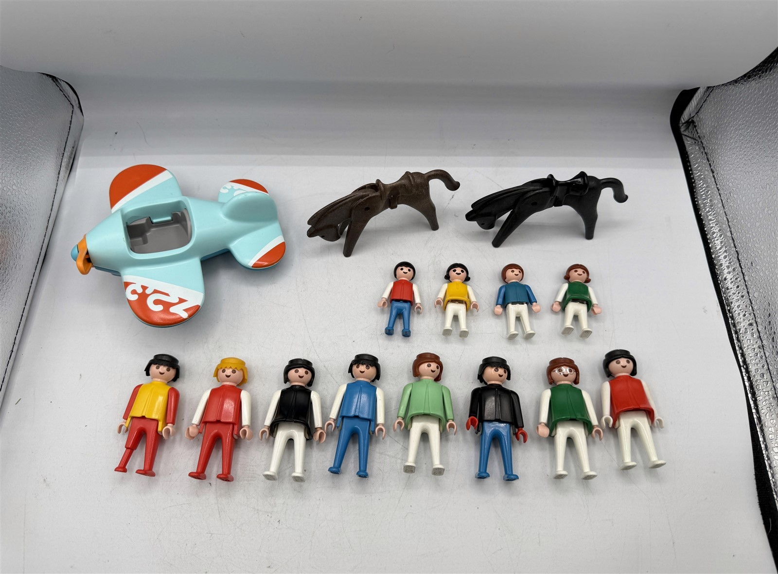 FIGURINE VINTAGE PLAYMOBIL GEOBRA 1974 E 1981 PERSONE + 2 CAVALLI E AEREO 1974