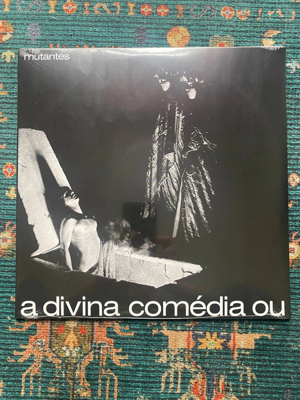 Os Mutantes - A Divina Comédia ou Ando Meio Desligado