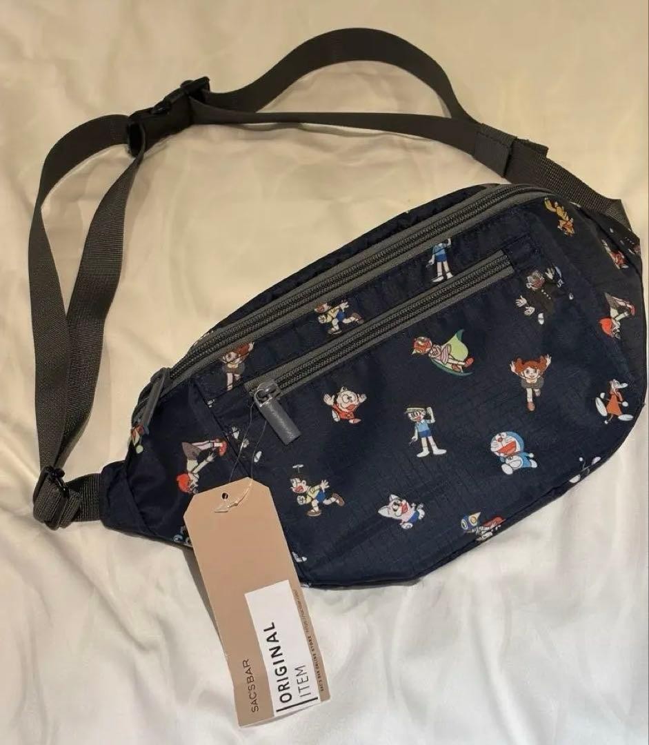 Doraemon Body Bag Fujiko F. Fujio Edizione 90° Anniversario