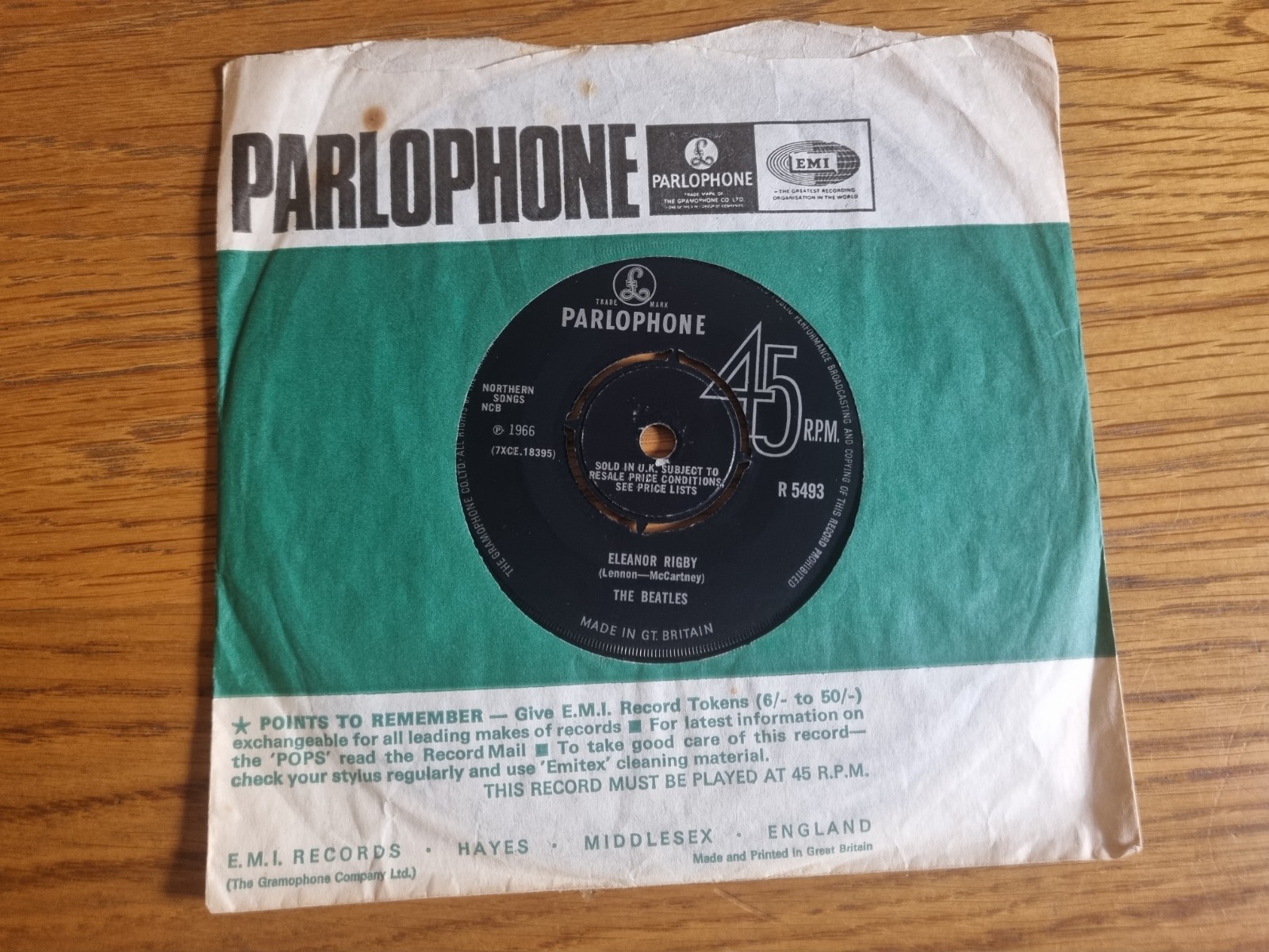 THE BEATLES - Paperback Writer / Rain Original 1966 UK First Pressing 7"