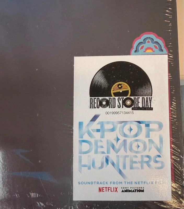 Kpop demon hunters- sealed- colored vinyl-saja boys edition