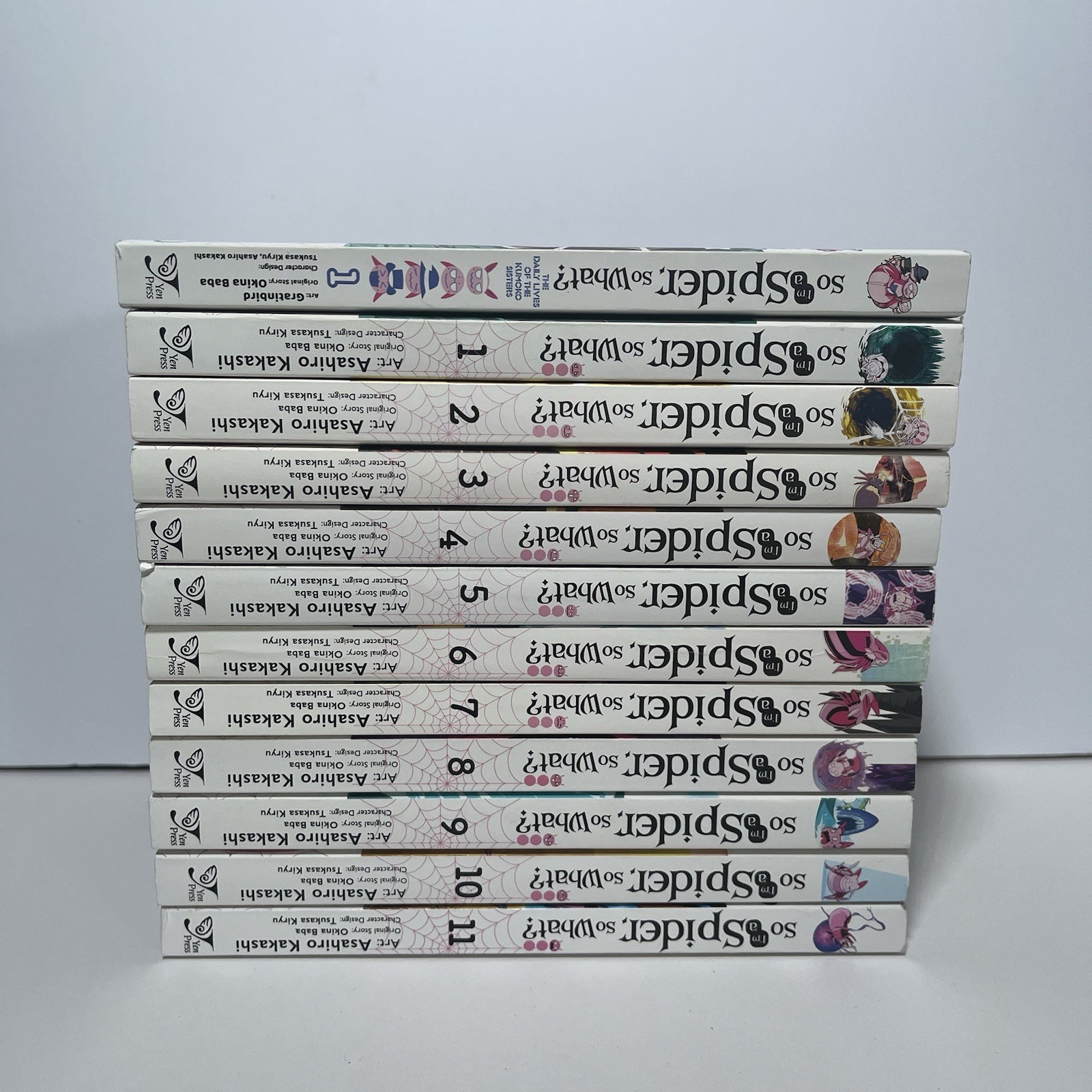 Quindi sono un ragno, e allora? Lotto Manga 1-11 + Le Sorelle Kumoko 1