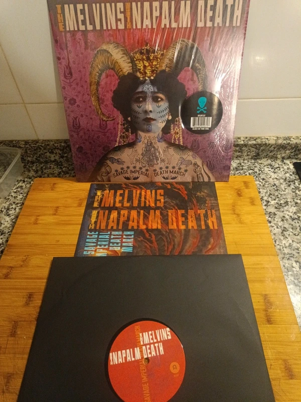 Lp colaborativo entre melvins y napalm death