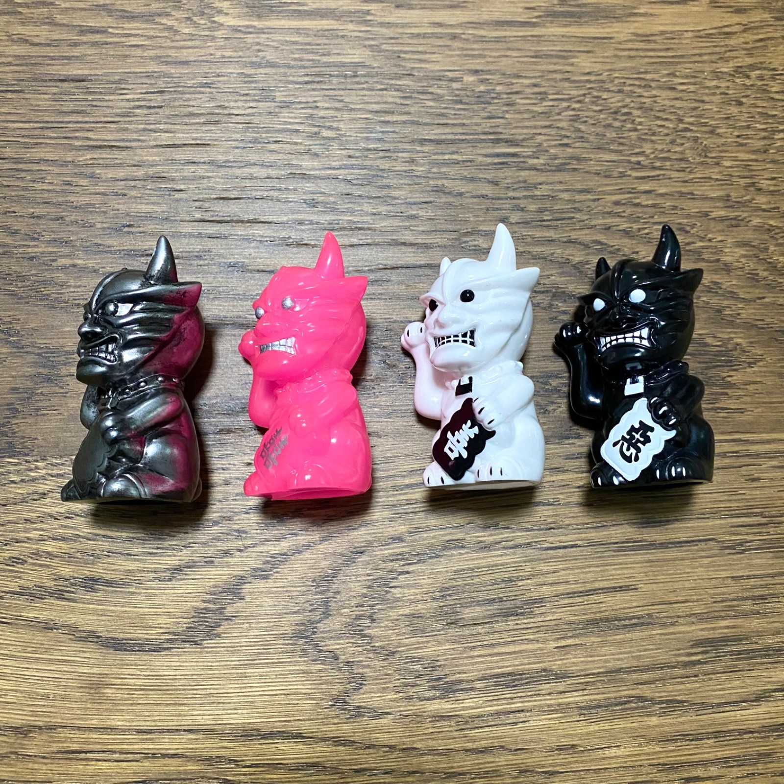 PLAY STUDIO : SOFUBI JAPAN LUCKY CAT MANEKI NEKO WHITE VERSION SET x4 NEW