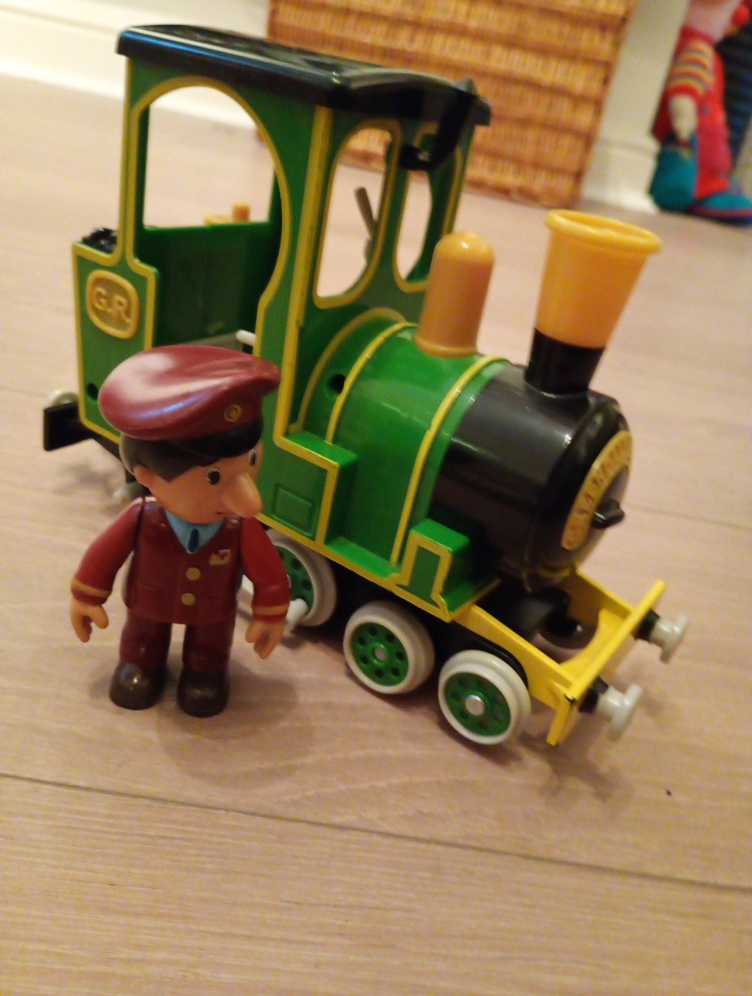 Postman Pat the Greendale Rocket With Ajay Train