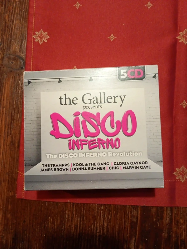 Disco inferno con 5cd