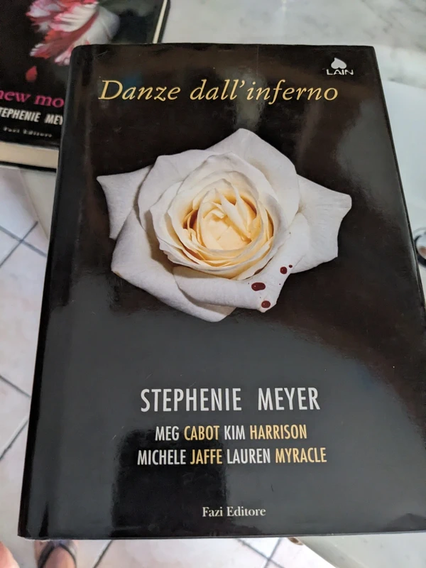 Libri stephenie Meyer