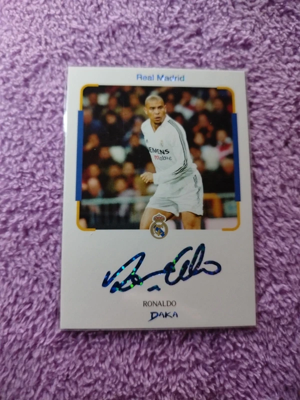 Cromo de Ronaldo Nazario /25