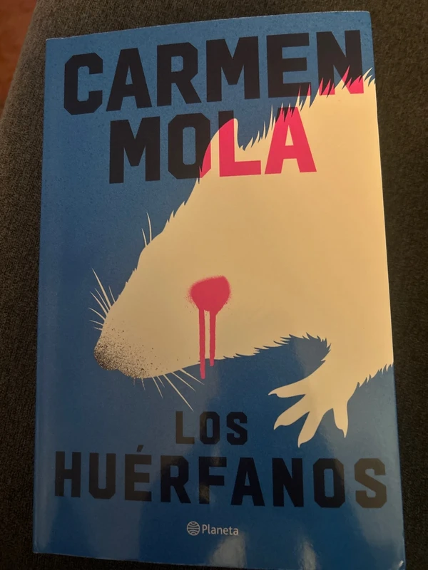 Libro los huérfanos Carmen Mola