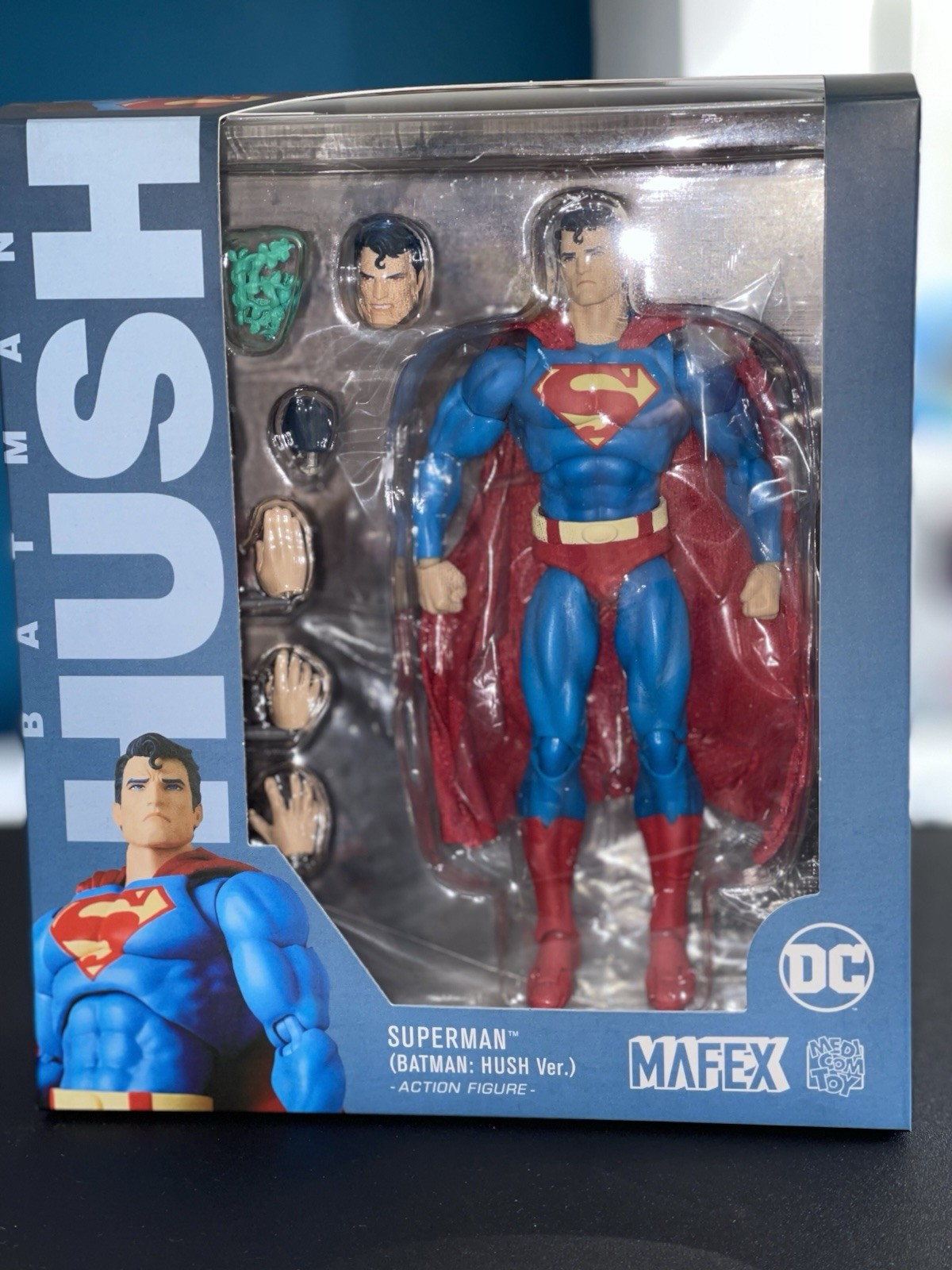 MAFEX n.117 SUPERMAN (HUSH Ver.)