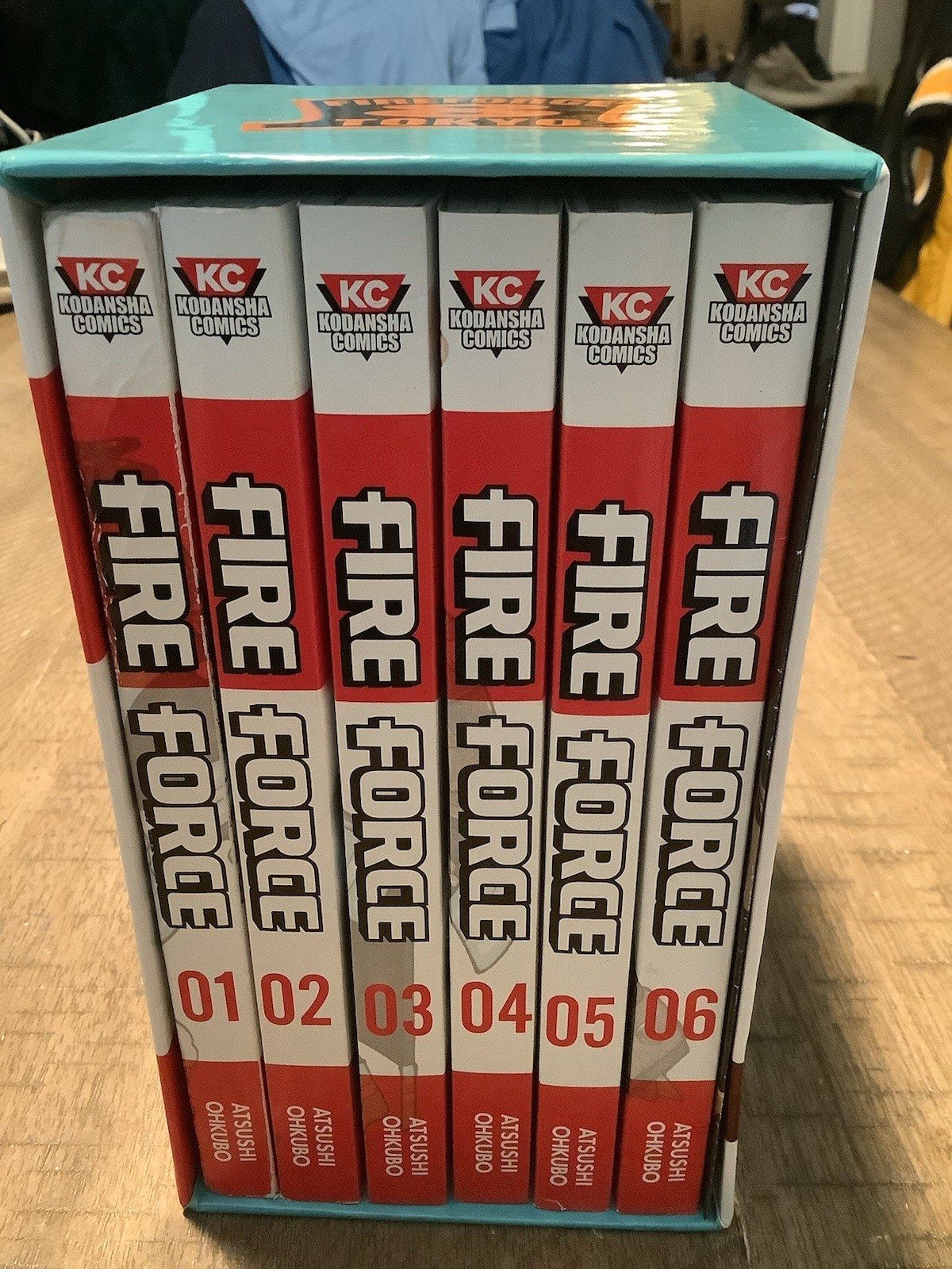 Kodansha Comics Fire Force Manga Box Set Vol 1-6 Iss. 01 Atsushi Ohkubo con poster