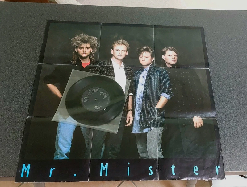 Vinile Disco 45giri con poster Mr Mister Kyrie
