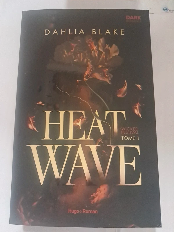 Livre dahlia blake
