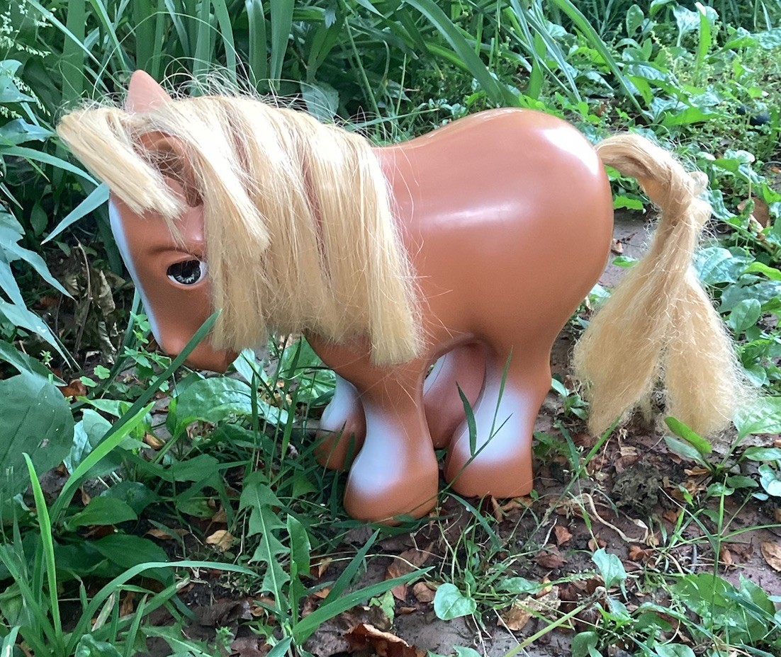 Giocattolo Vintage 1981 My Pretty Pony MLP Hasbro Bionda Criniera Orecchie Movimento Occhi Twitches