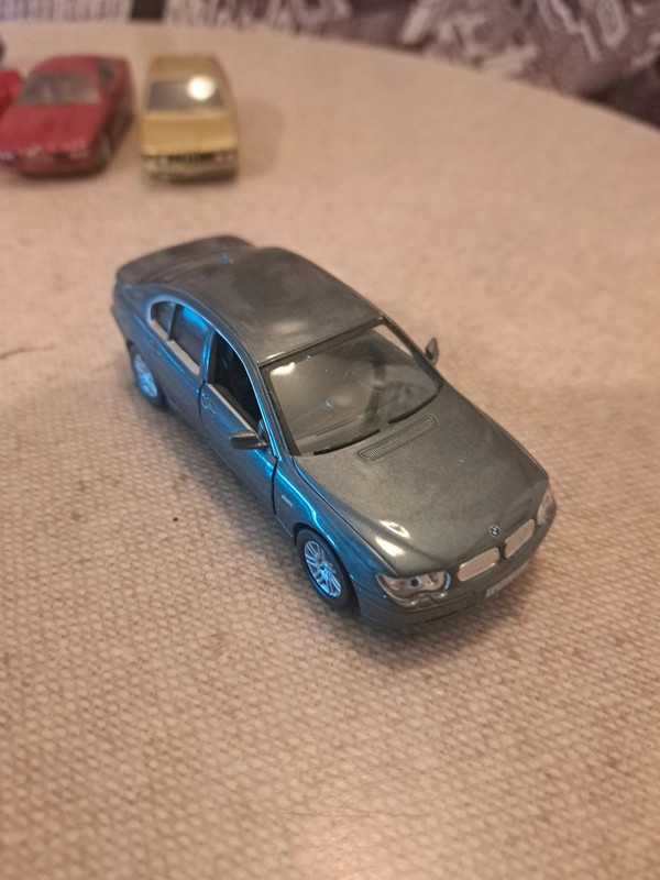 bmw serie 7 solido 1/43
