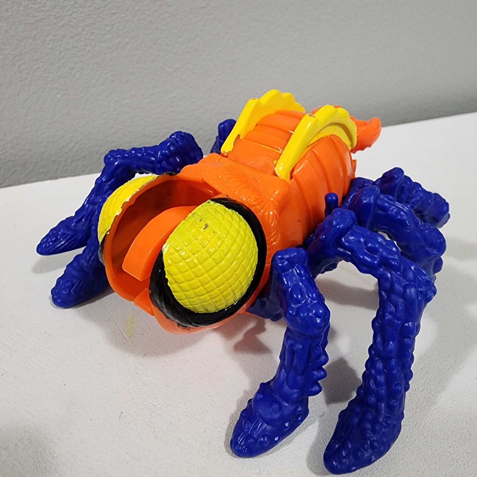 1998 Marvel Spiderman Sneak attack Spider Stinger Bug Busters Toy Figure