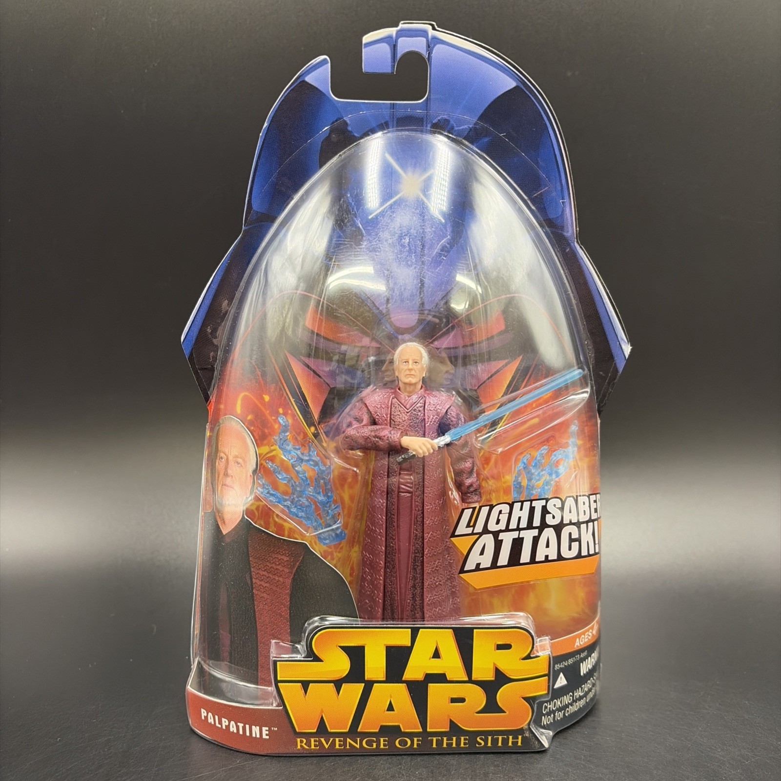 2005 Star Wars PALPATINE-LIGHTSABER ATTACK #35 La Vendetta dei Sith Figura NUOVO