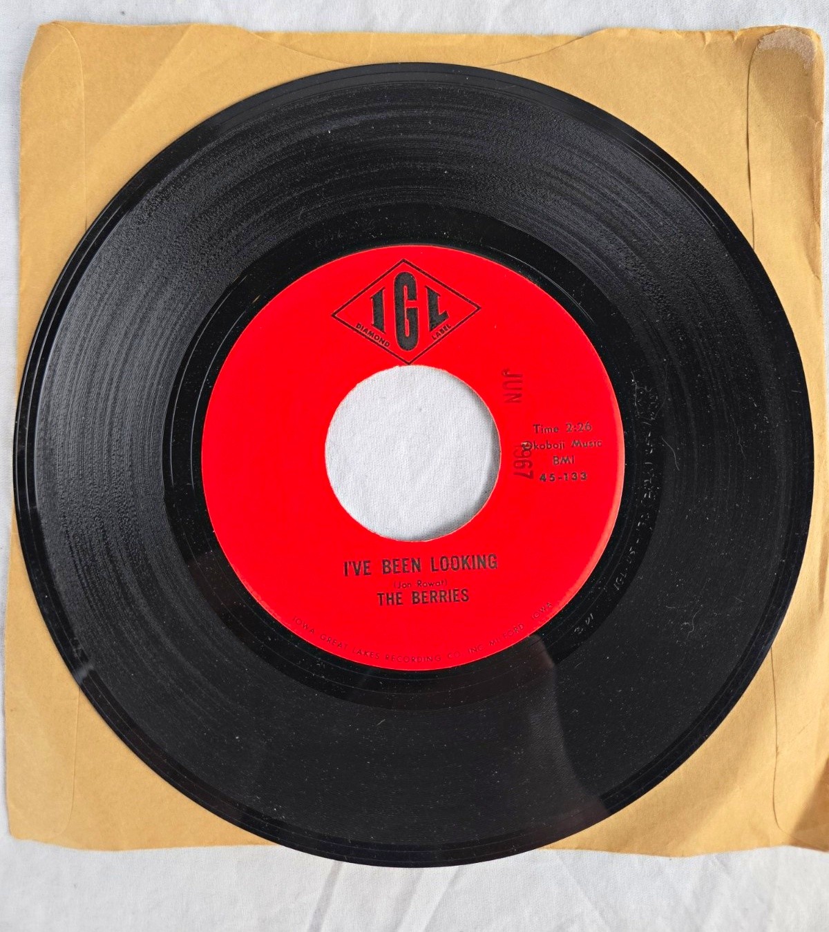 The Berries Baby thats all/I've Been Looking IGL  7" 45 Single Iowa garage rock