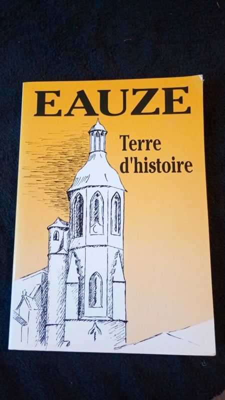 📚 Terre d'histoire , excellent état