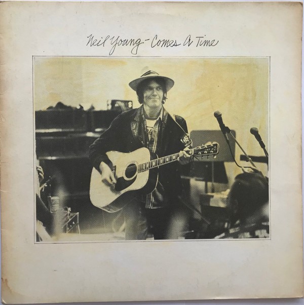 Neil Young - Comes A Time (LP, Album) (Very Good Plus (VG+)) - 4336060911
