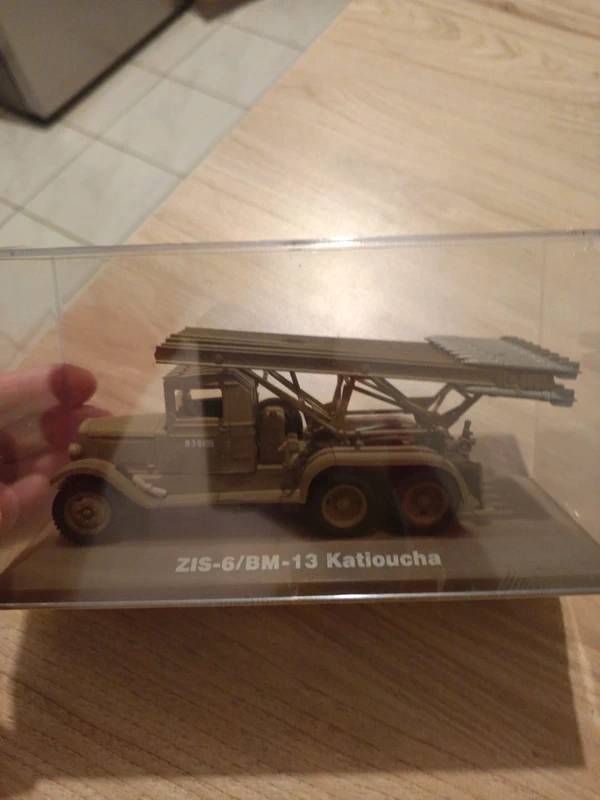Véhicule militaire miniature