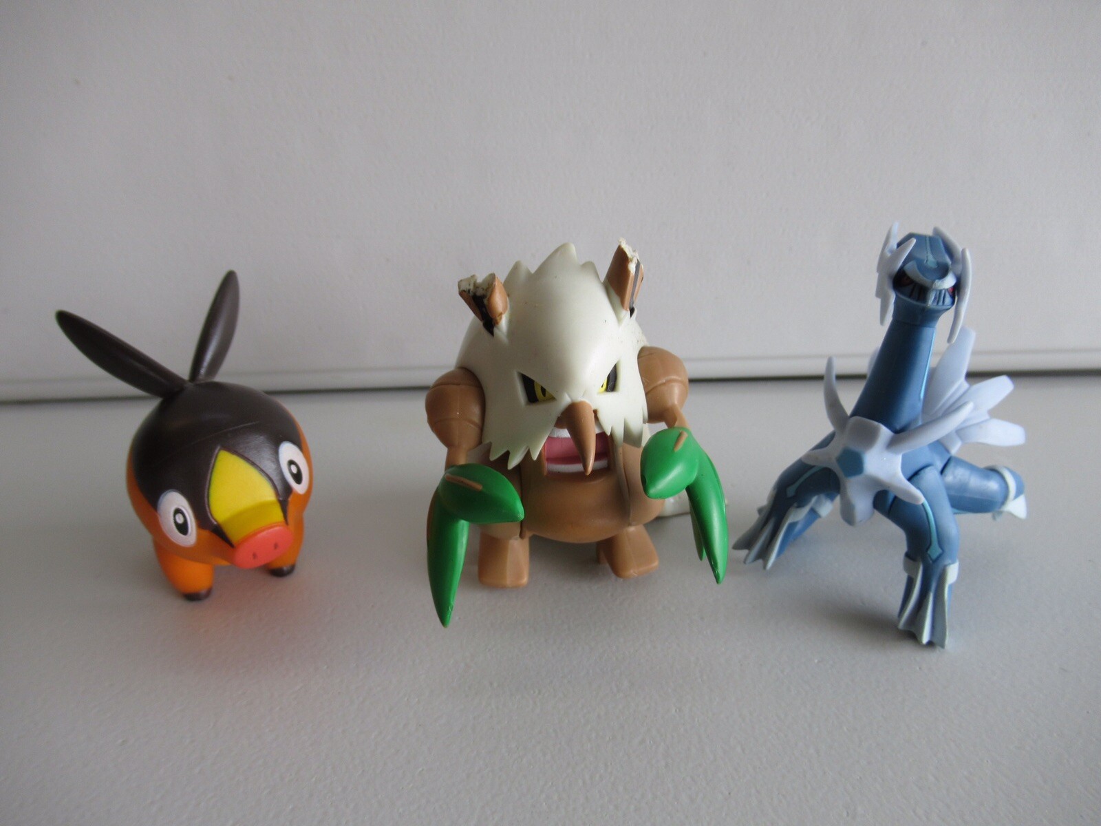 Lotto 3 figurine pokemon piccole plastica dura leggi descrizione qualche danno B1