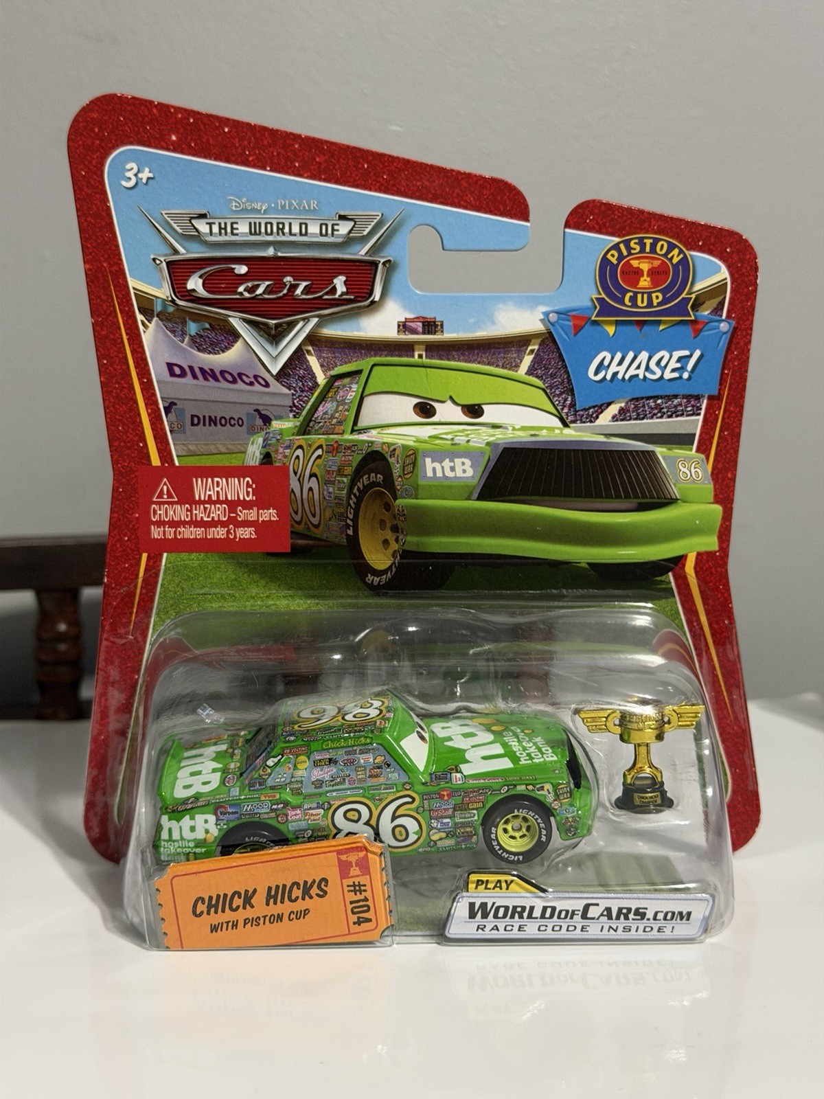 Disney PIXAR THE WORLD OF CARS PISTON CUP CHASE! CHICK HICKS W/PISTON CUP #104