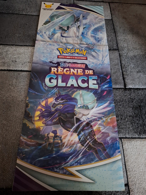 PLV Pokémon Épée et Bouclier – Règne de Glace – Présentoir officiel 25 ans