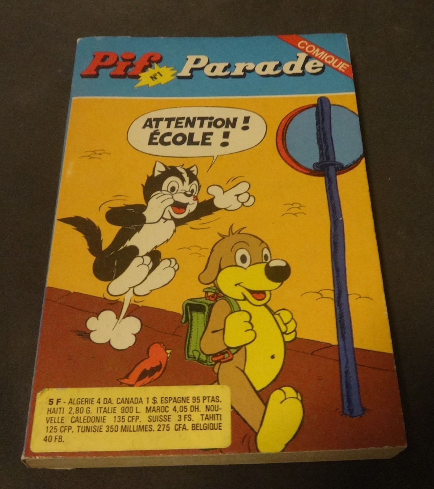 Pif Parade # 1 Attention Ecole! 9/1977 Vintage French  Comic Book,  Revue